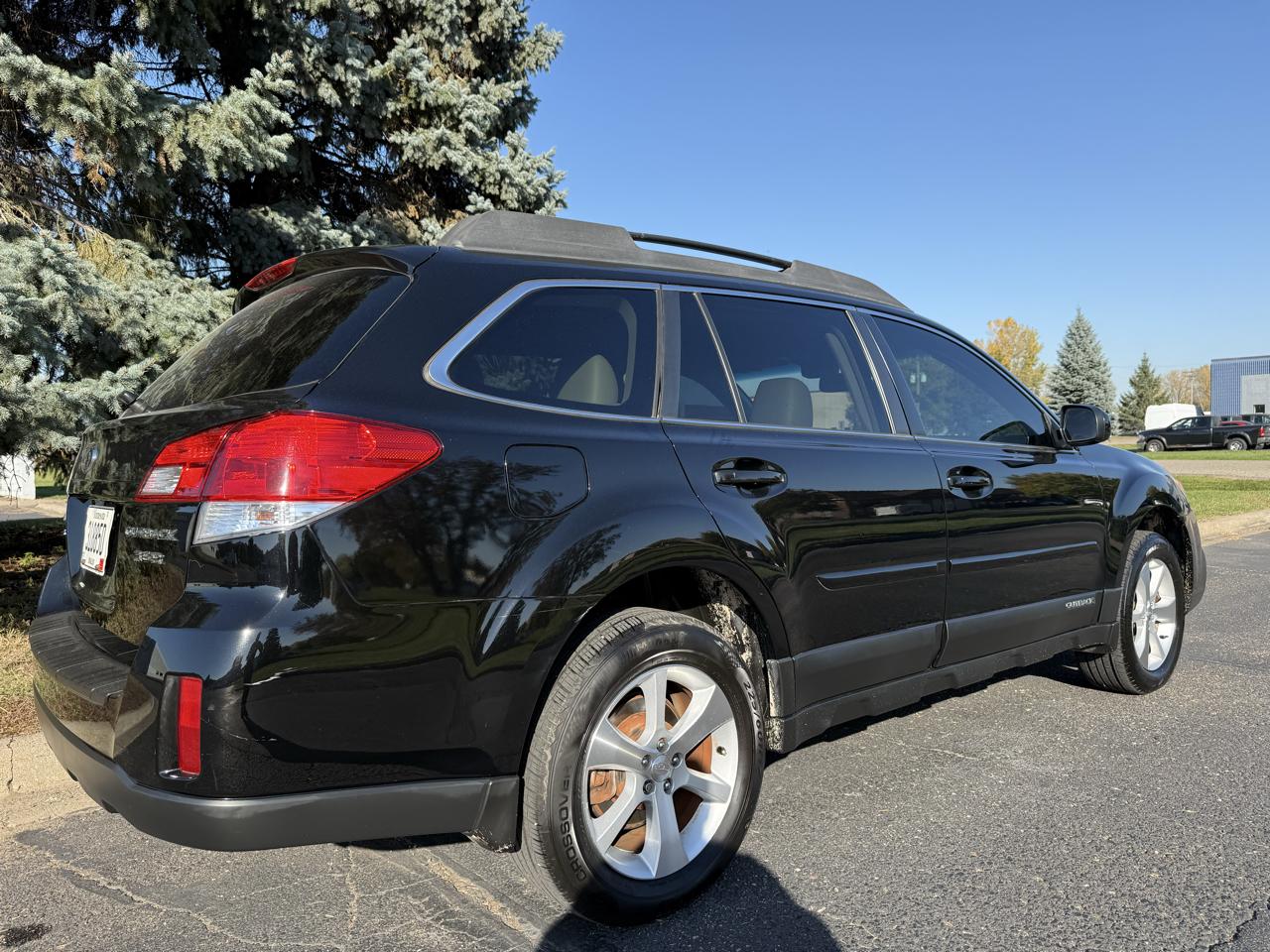 Subaru Outback 3.6R Limited 2013