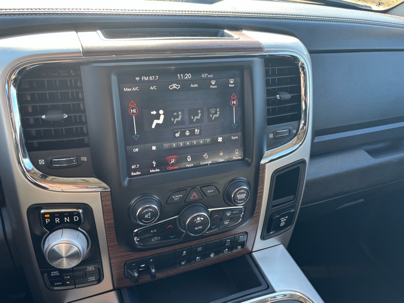 RAM 1500 Laramie Crew Cab SWB 4WD 2018