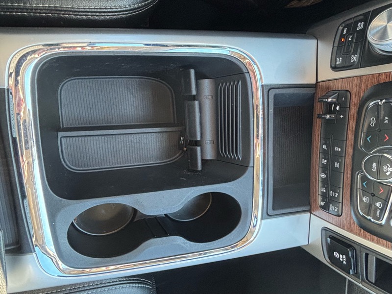 RAM 1500 Laramie Crew Cab SWB 4WD 2018