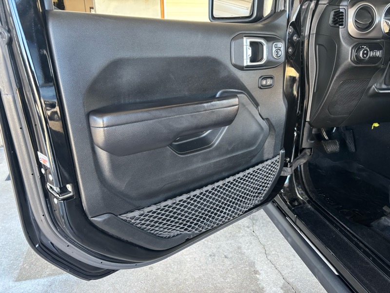 Jeep Gladiator Sport 2021