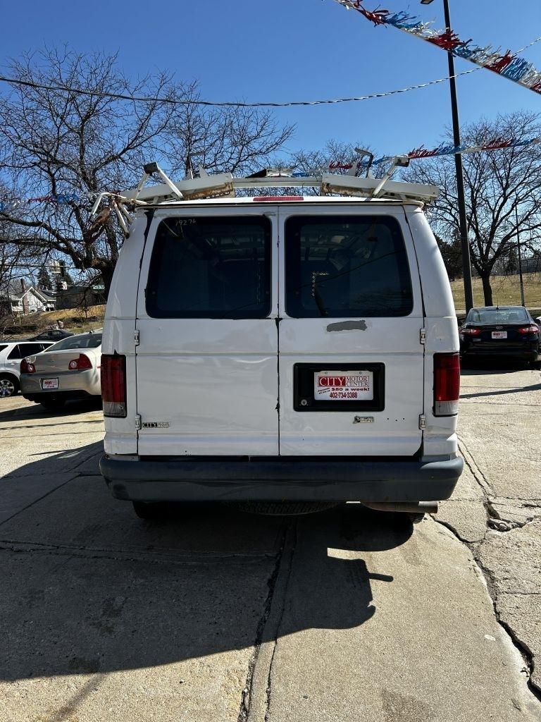 Ford Econoline E-250 2009