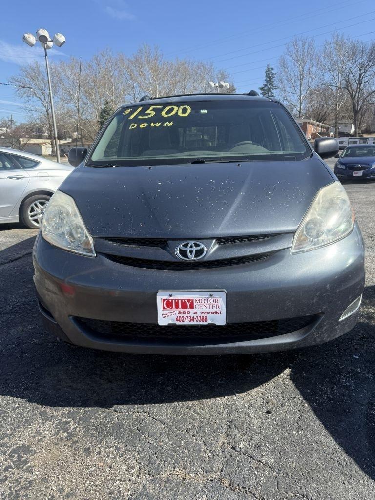 Toyota Sienna LE AWD 2009