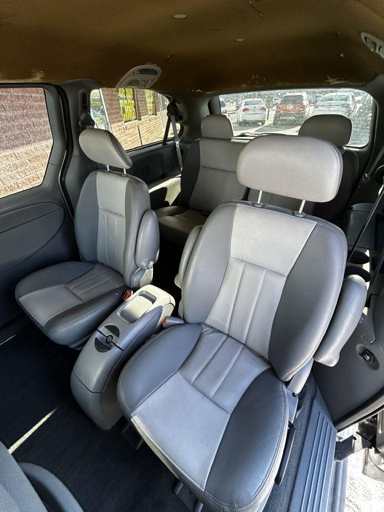 Dodge Grand Caravan SXT 2004