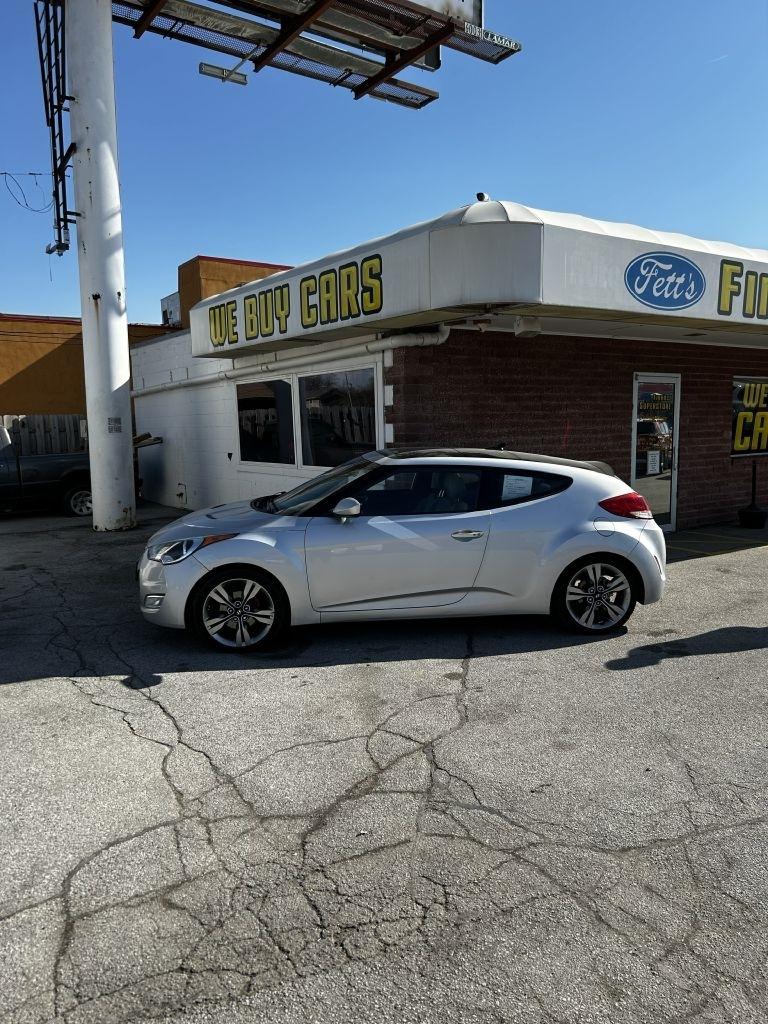 Hyundai Veloster Base 2012