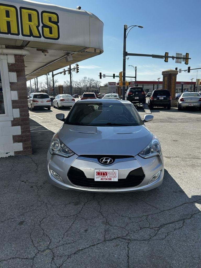 Hyundai Veloster Base 2012