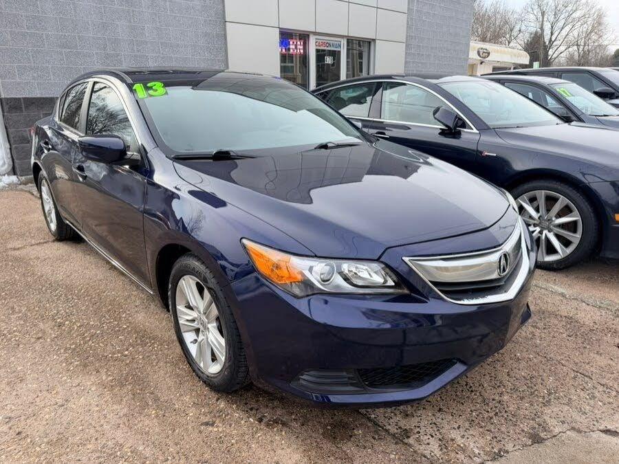 Acura ILX 5-Spd AT w/ Premium Package 2013