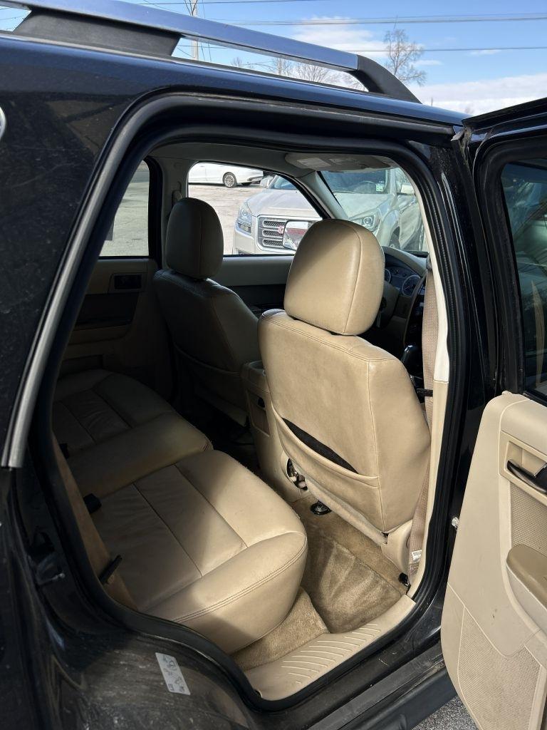 Ford Escape  2010