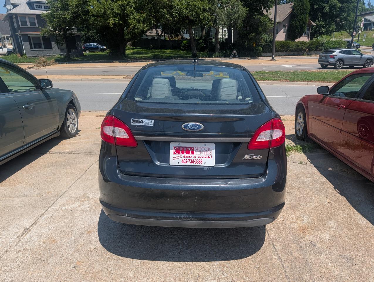 Ford Fiesta S Sedan 2011
