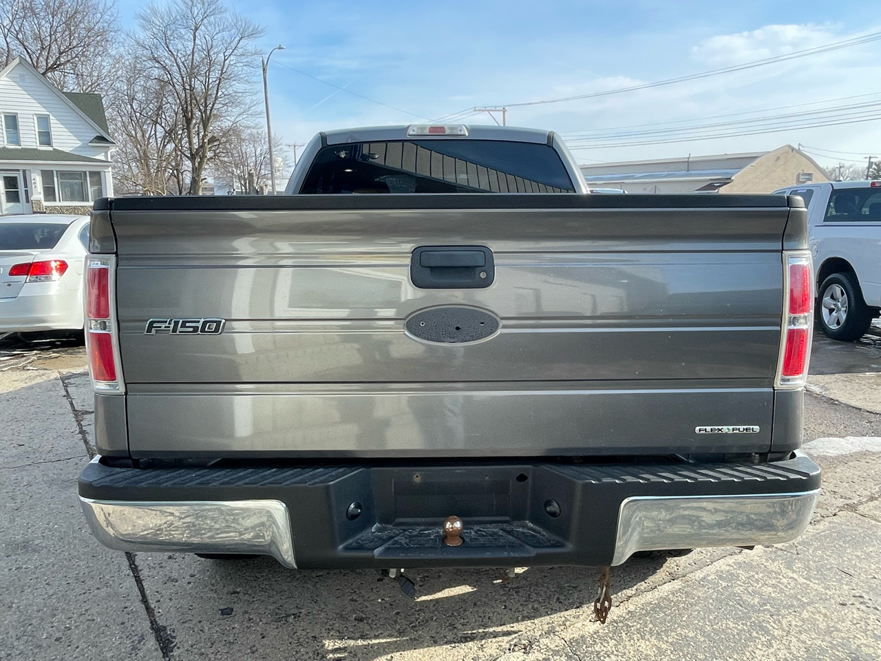 Ford F-150 XL SuperCab 2WD 2011