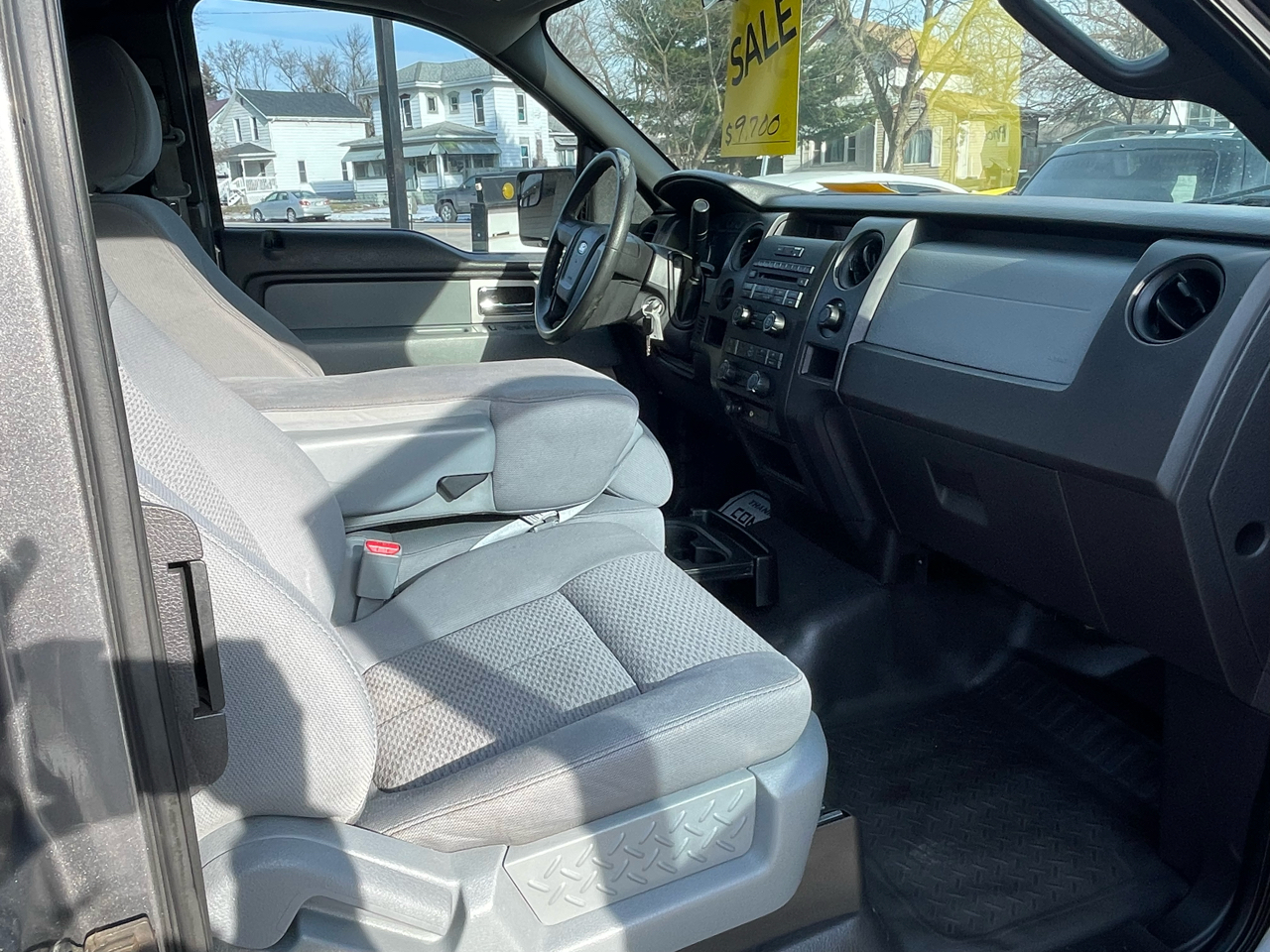 Ford F-150 XL SuperCab 2WD 2011