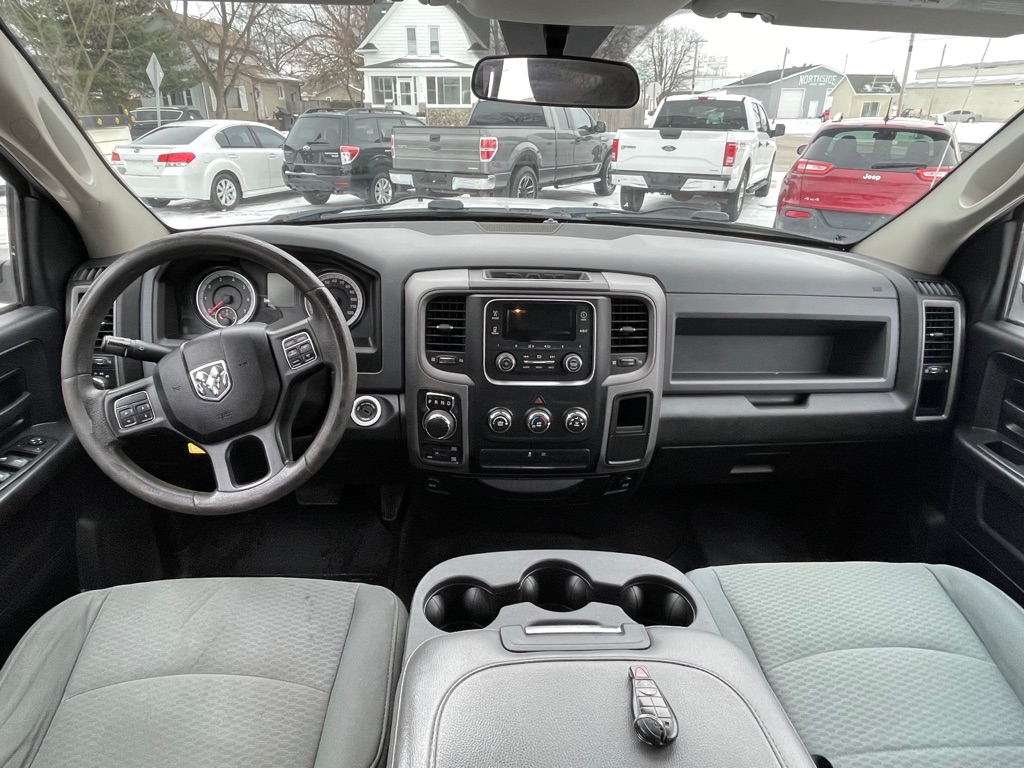 RAM 1500 Tradesman Crew Cab SWB 4WD 2014