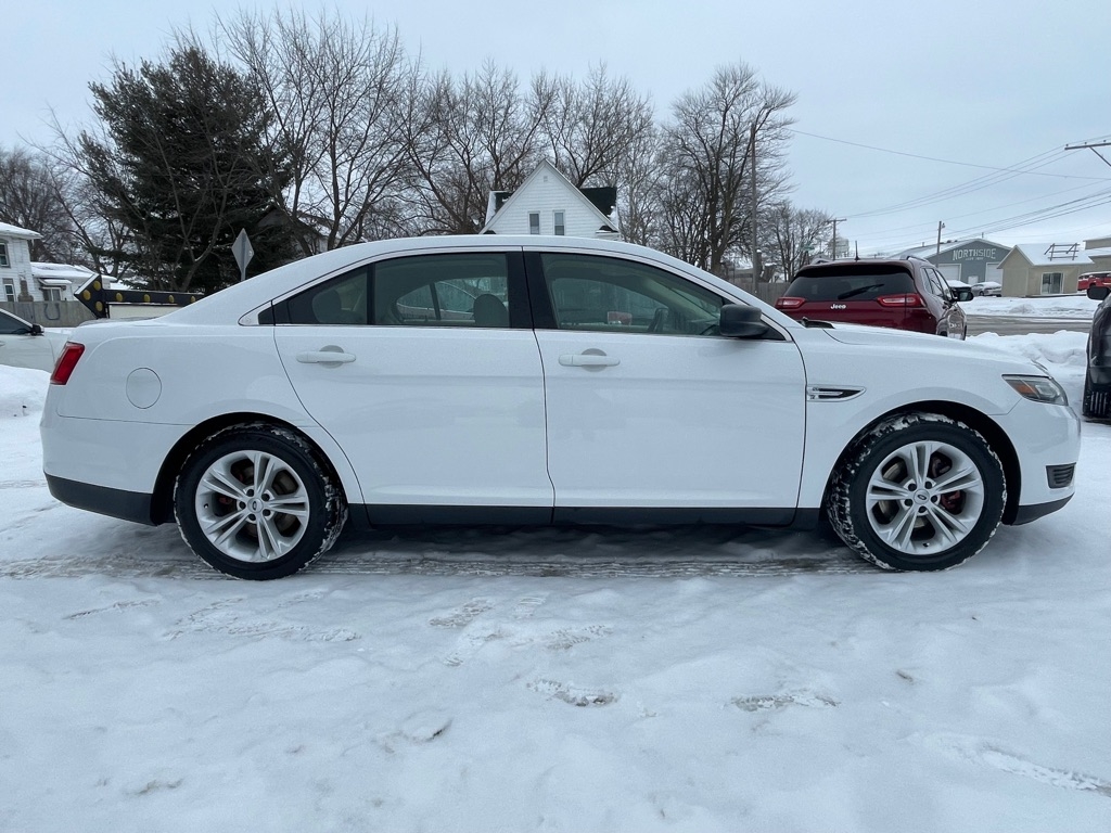 Ford Taurus SE FWD 2015