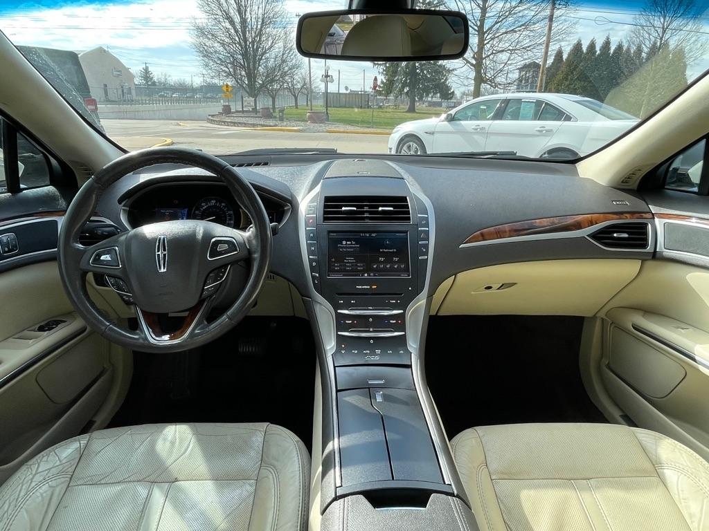 Lincoln MKZ Hybrid Sedan 2013