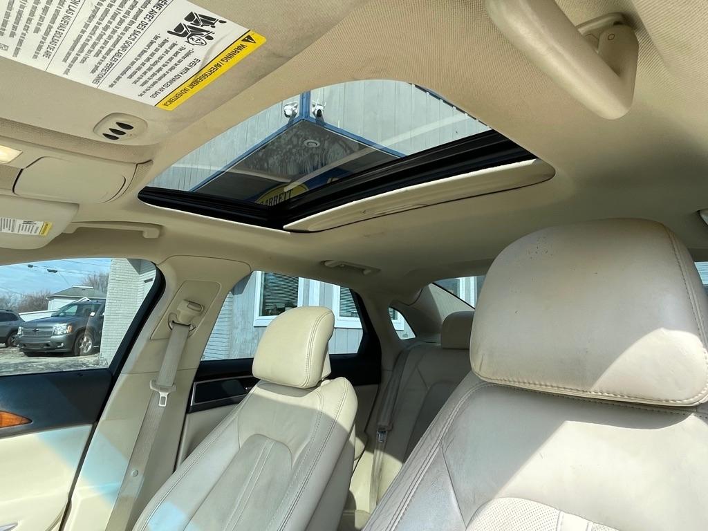 Lincoln MKZ Hybrid Sedan 2013