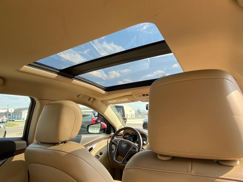 Buick LaCrosse CXL FWD 2011