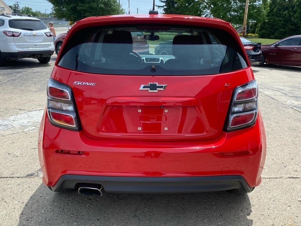Chevrolet Sonic LT Auto 5-Door 2018