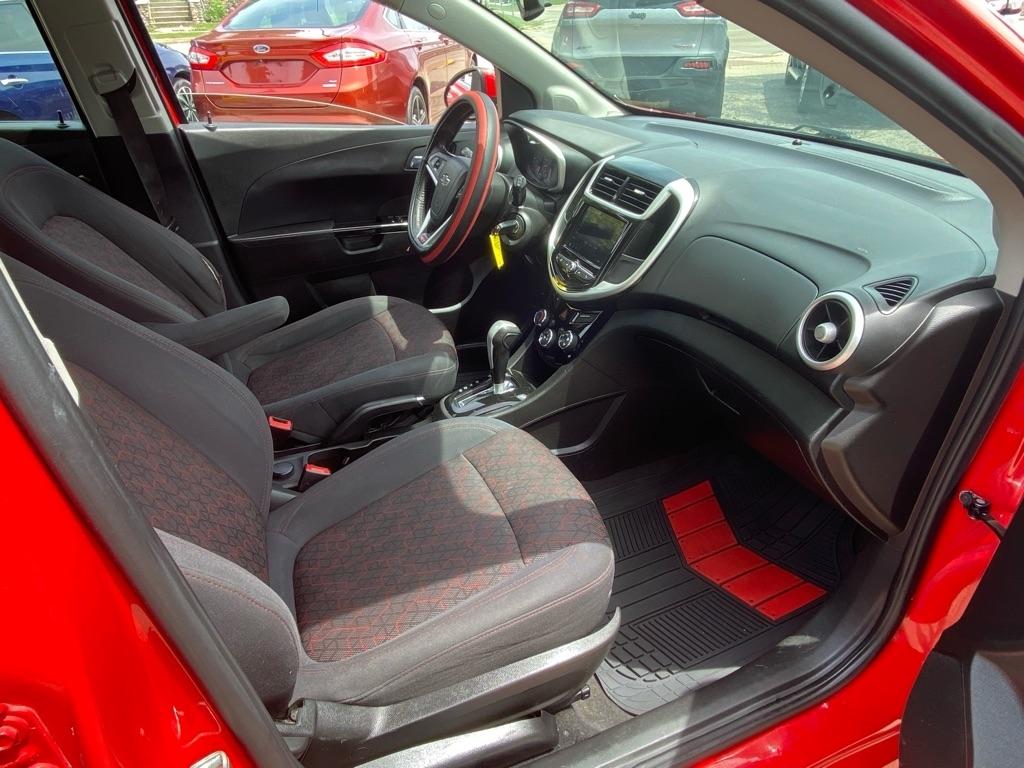Chevrolet Sonic LT Auto 5-Door 2018
