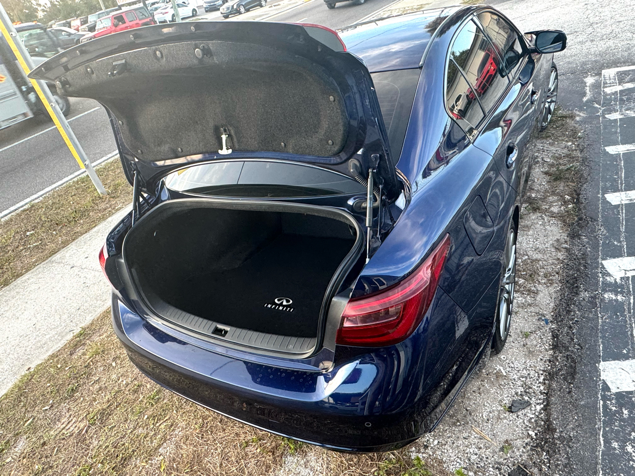 Infiniti Q50 Red Sport 400 2022