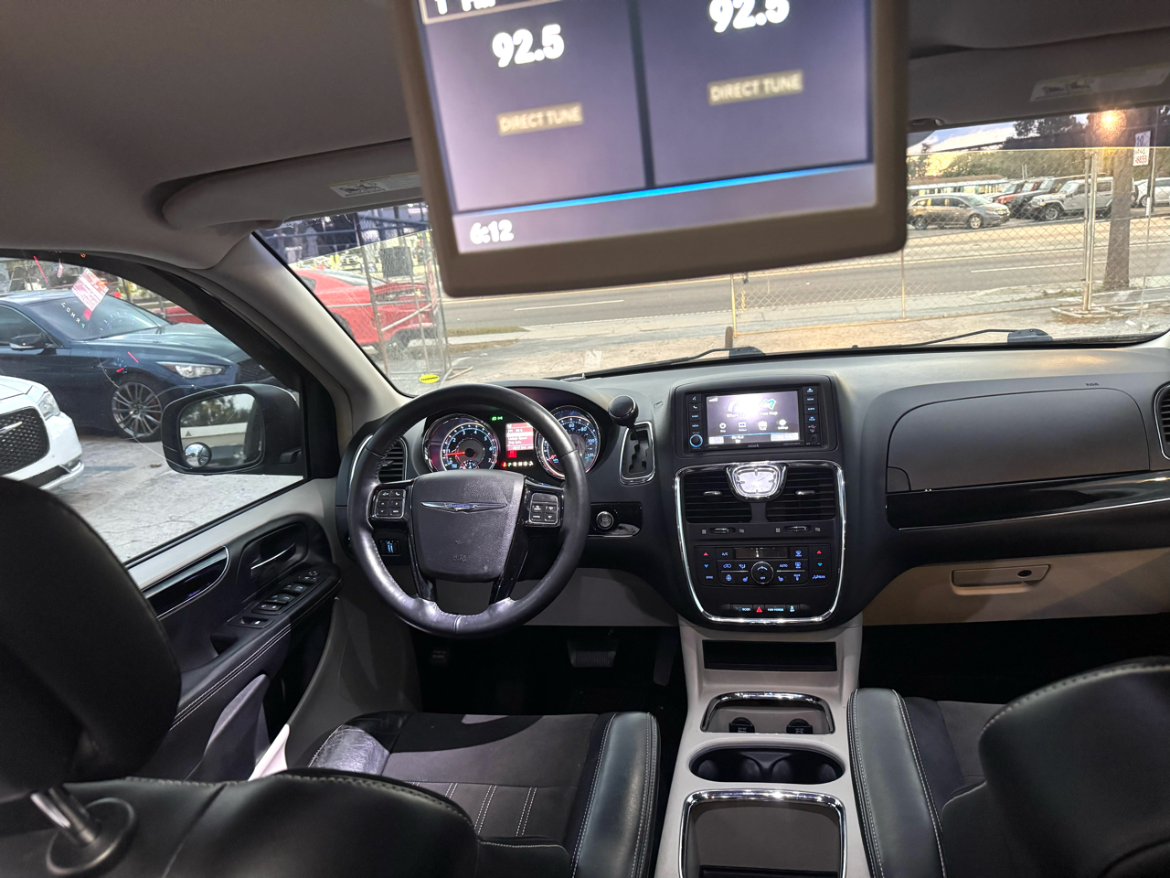 Chrysler Town & Country Limited 2016