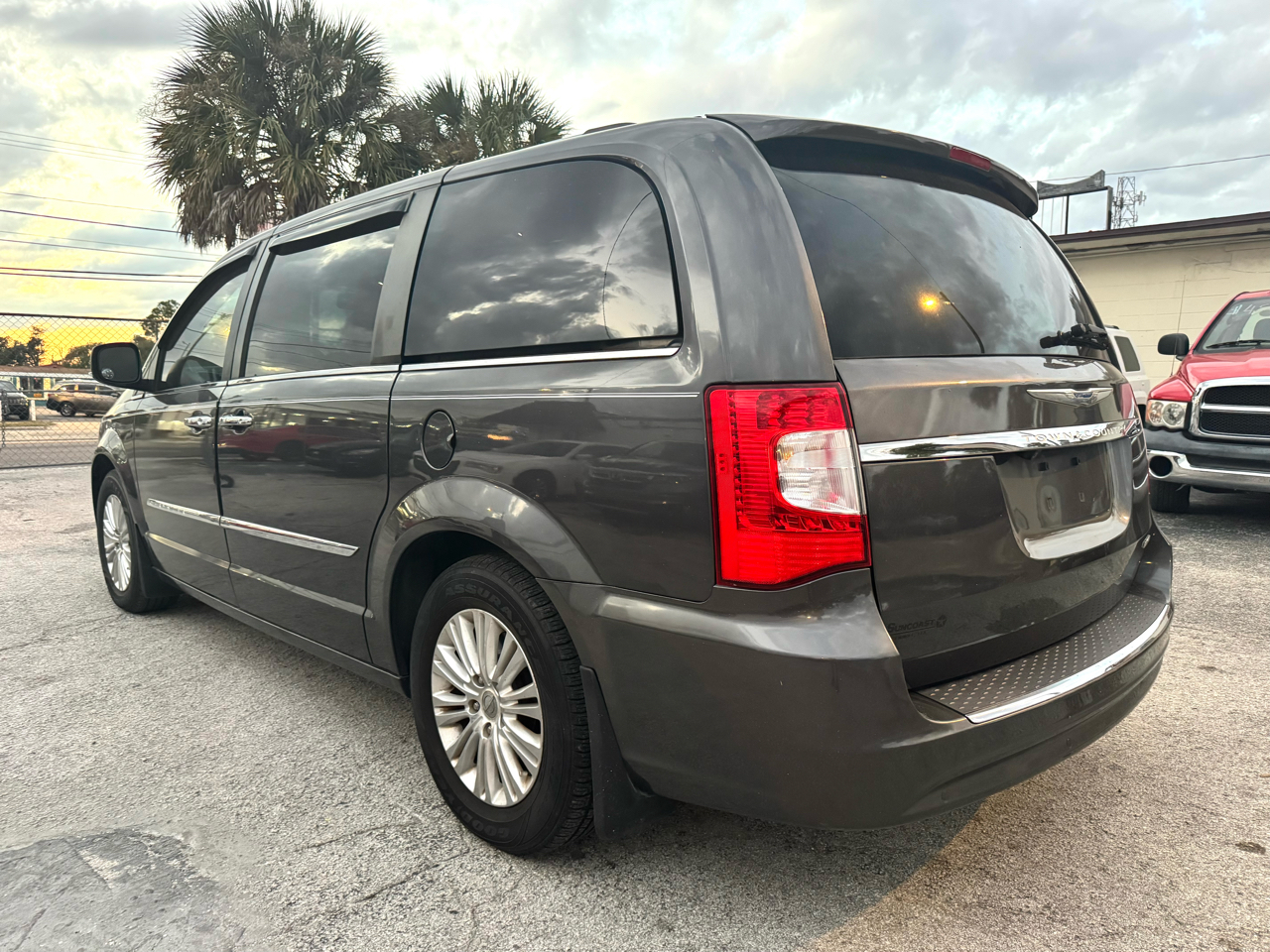 Chrysler Town & Country Limited 2016