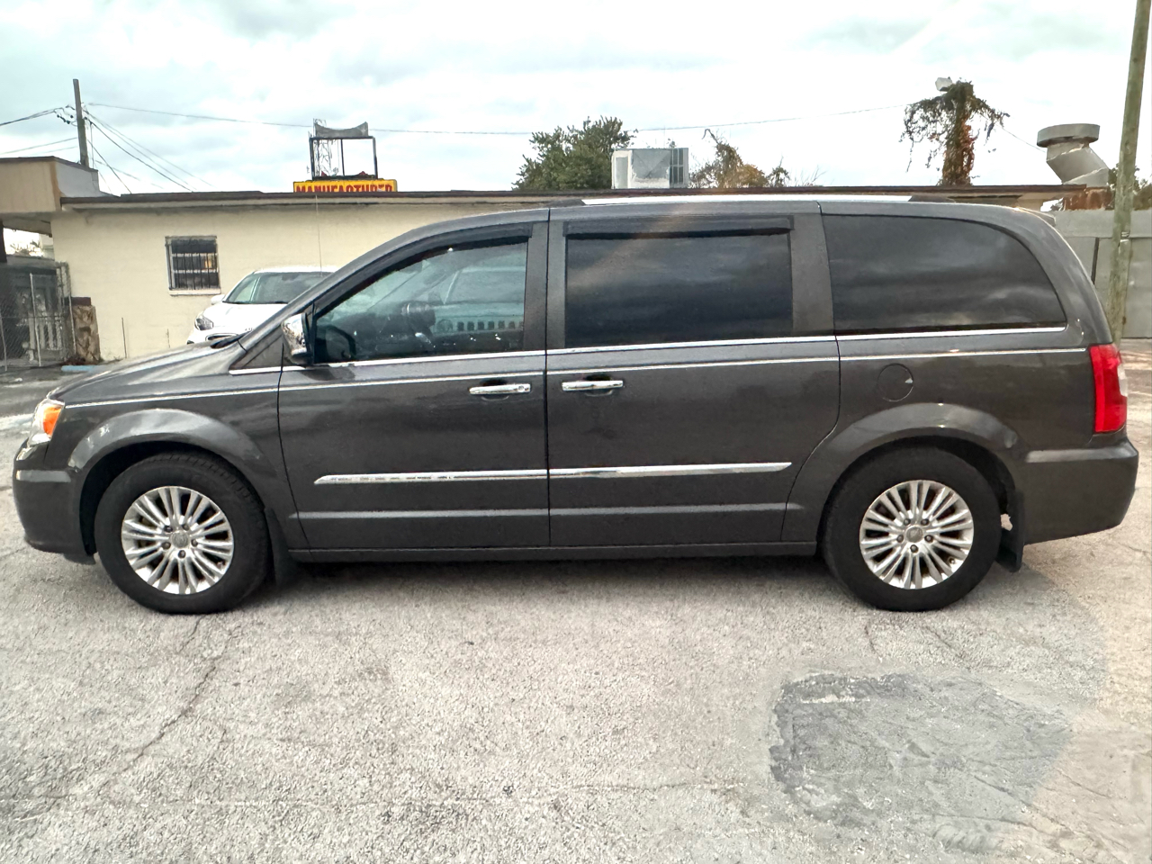Chrysler Town & Country Limited 2016