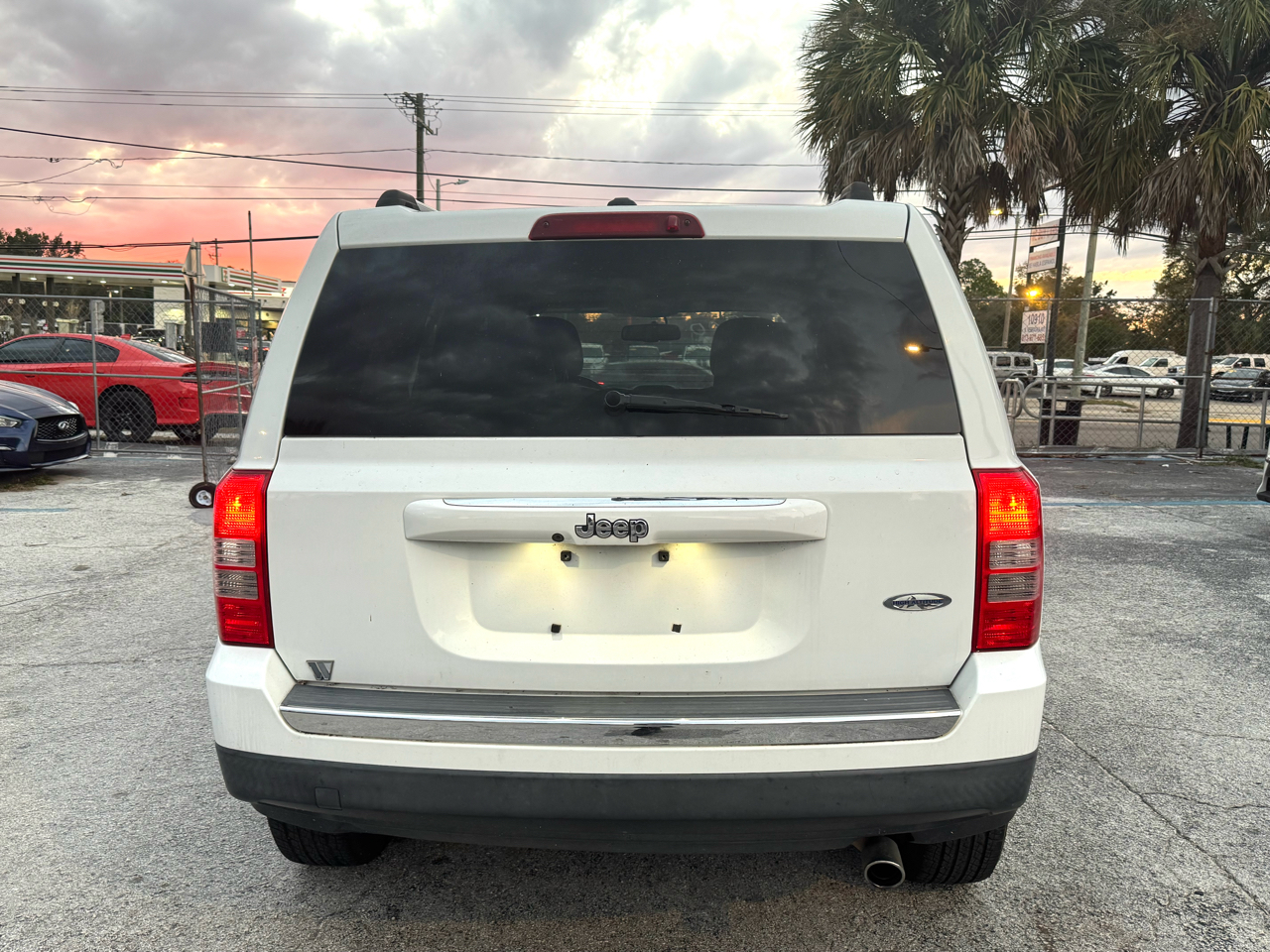 Jeep Patriot Latitude 2WD 2016