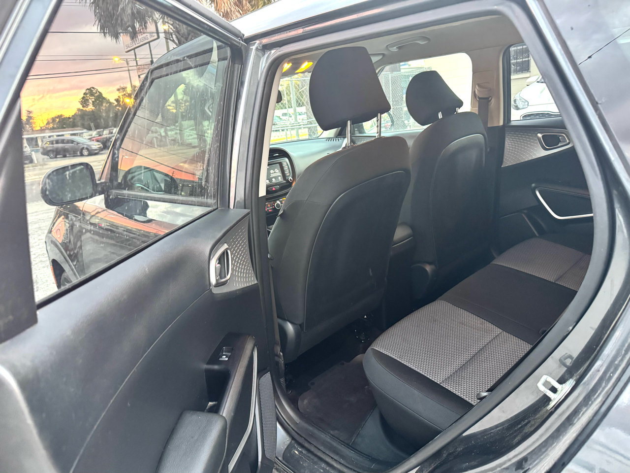 Kia Soul LX CVT 2021