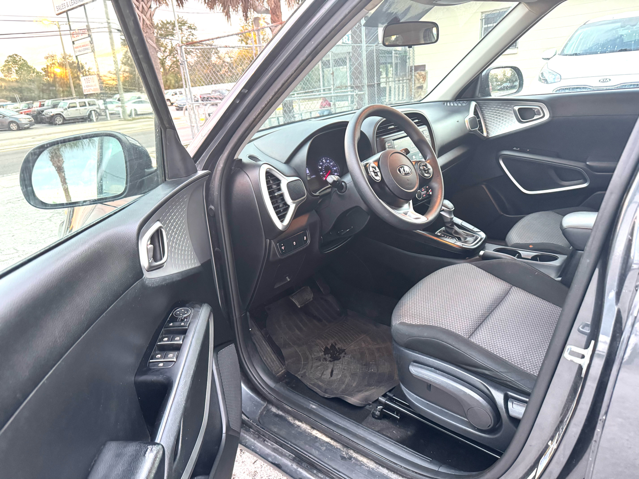 Kia Soul LX CVT 2021