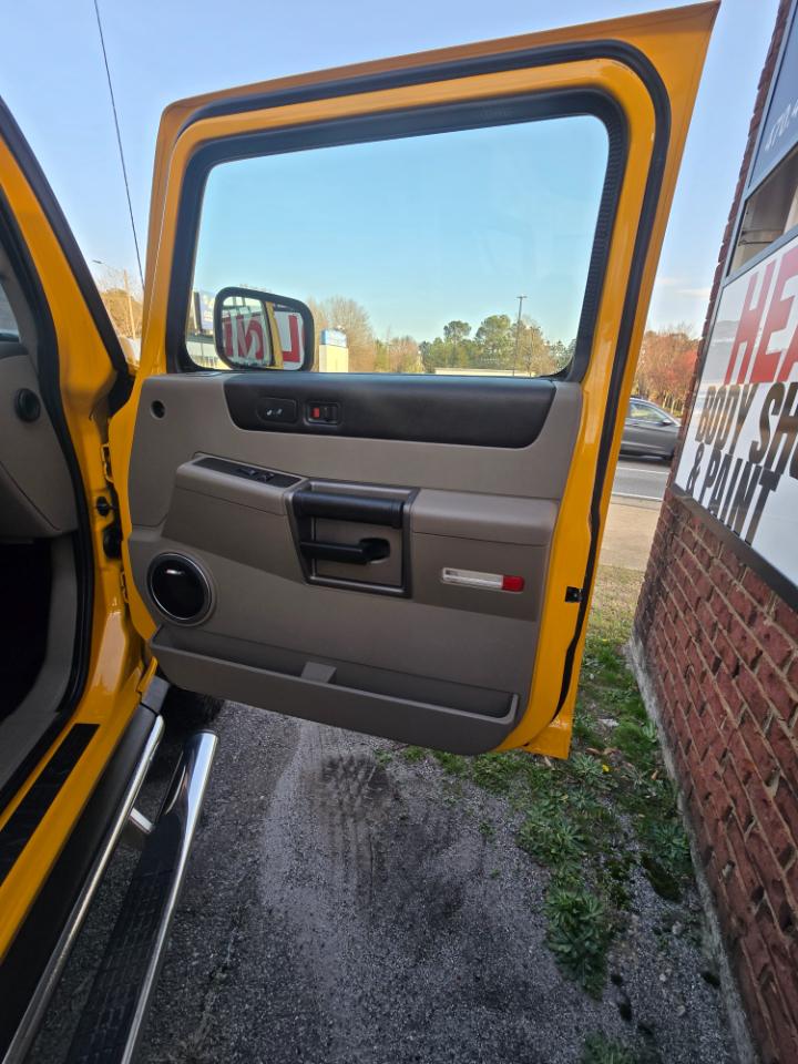 HUMMER H2 Sport Utility 2004