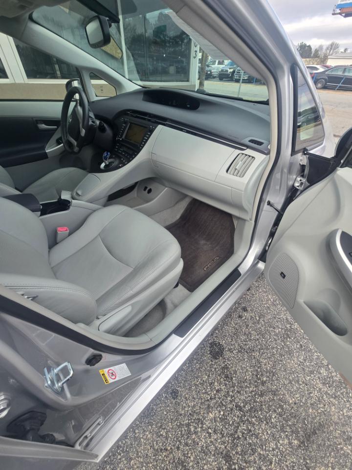 Toyota Prius Prius V 2010