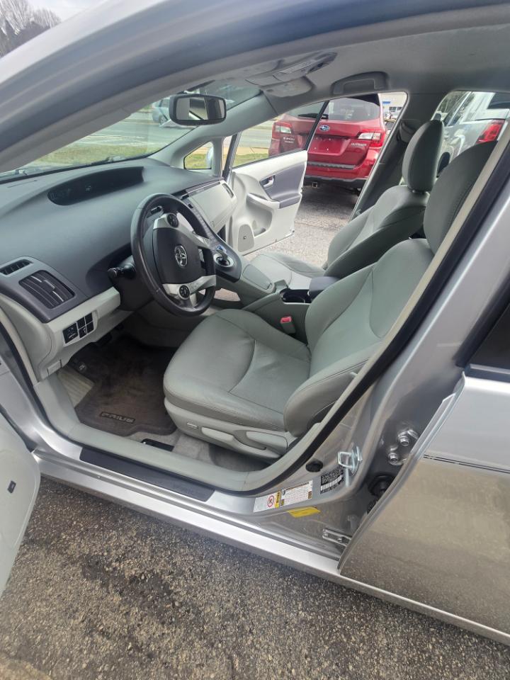 Toyota Prius Prius V 2010