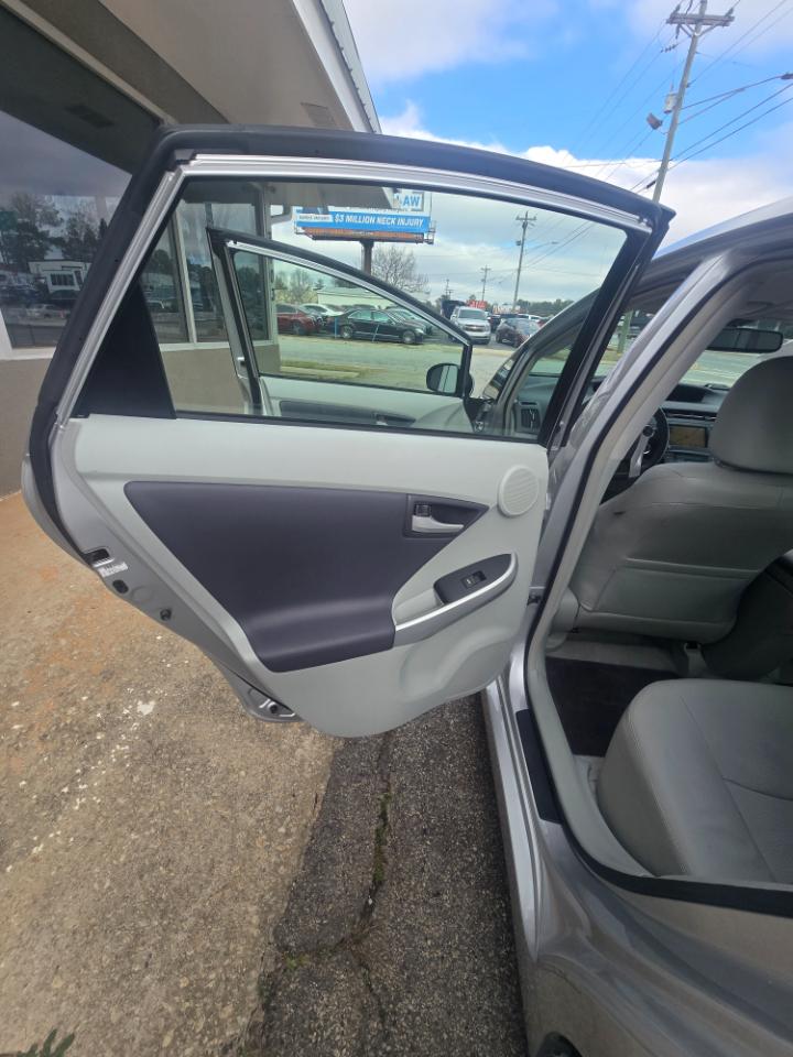 Toyota Prius Prius V 2010