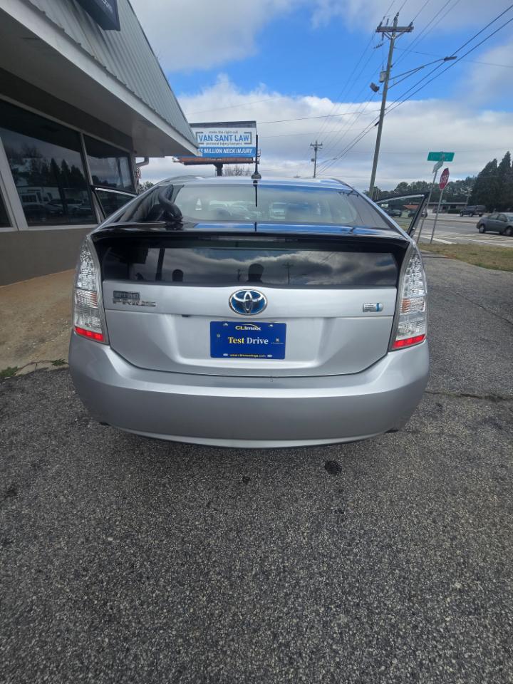 Toyota Prius Prius V 2010