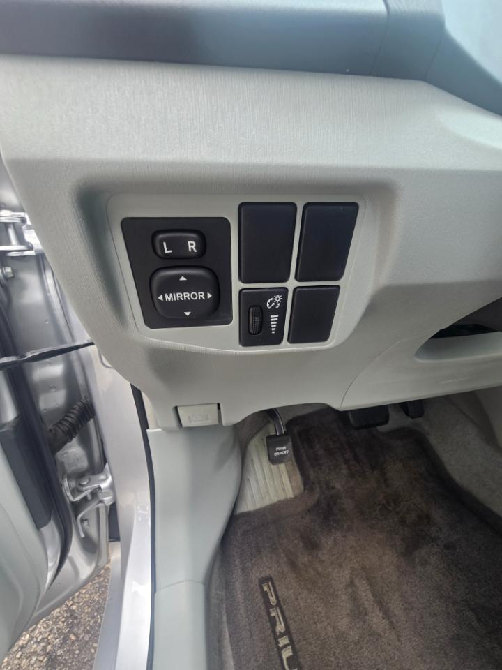 Toyota Prius Prius V 2010