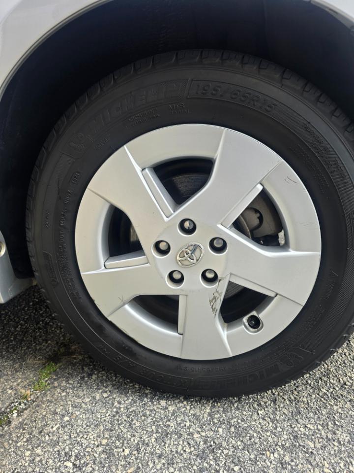 Toyota Prius Prius V 2010