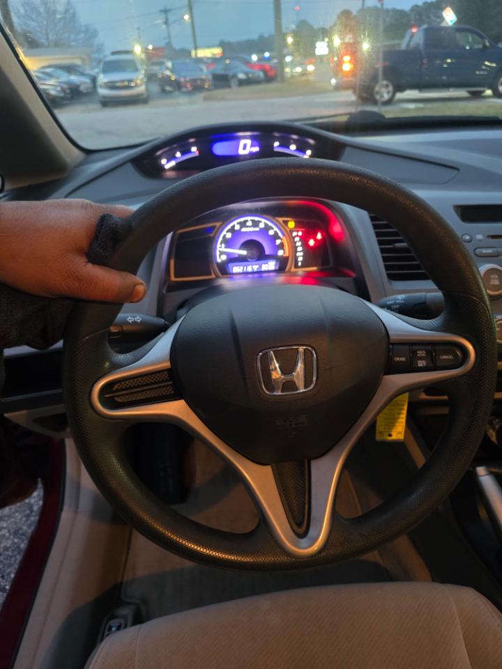 Honda Civic LX Sedan 5-Speed AT 2009