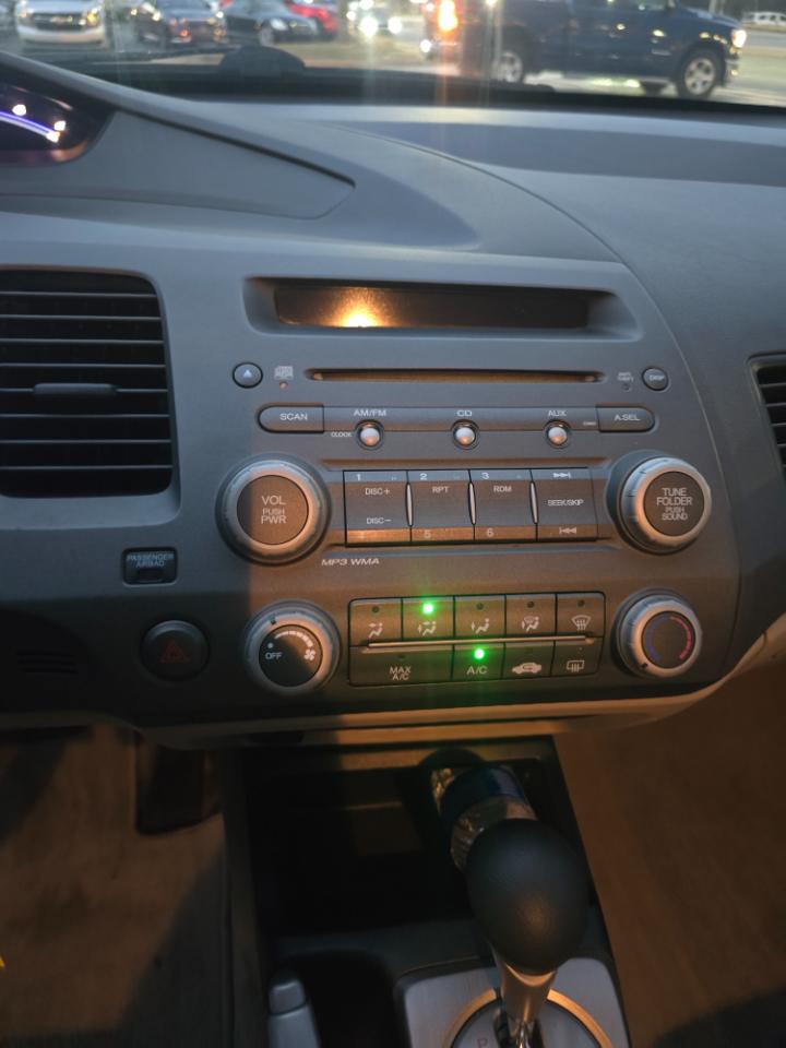 Honda Civic LX Sedan 5-Speed AT 2009