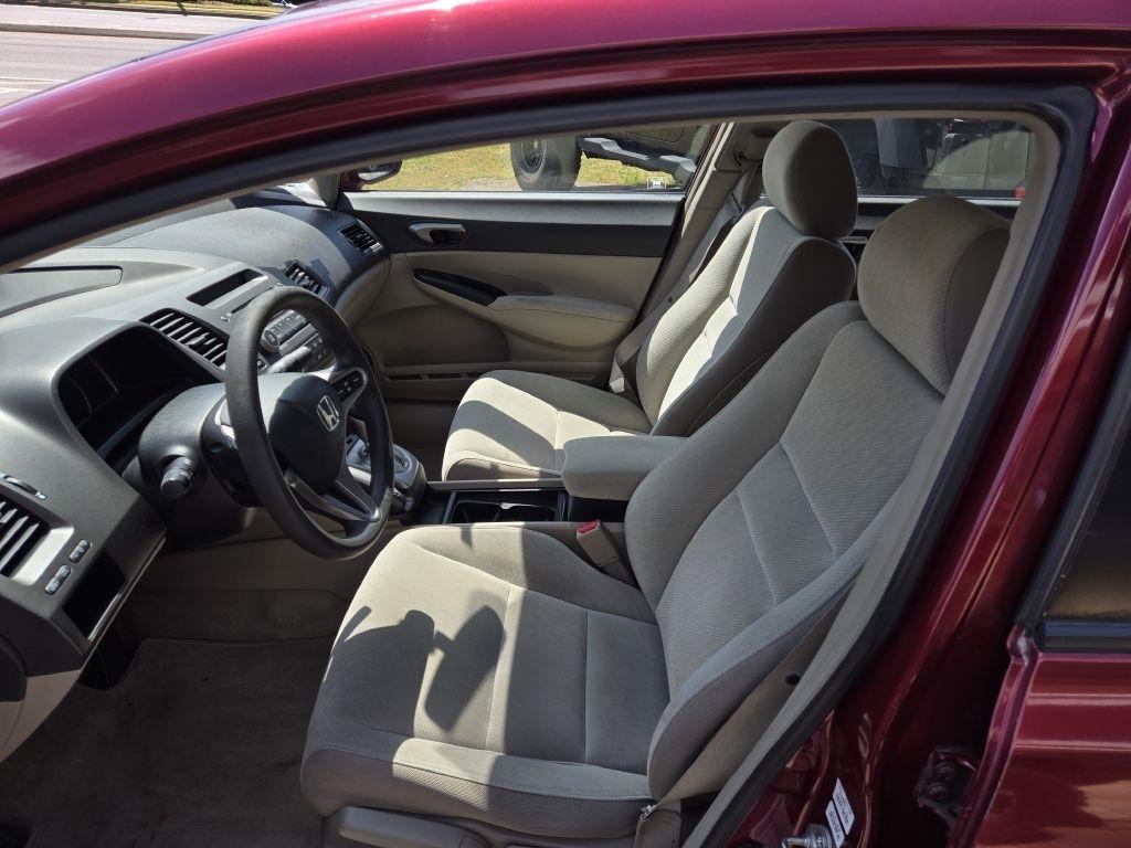 Honda Civic LX Sedan 5-Speed AT 2009