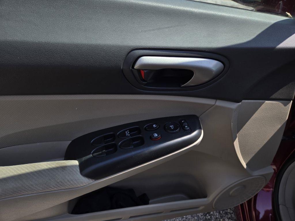 Honda Civic LX Sedan 5-Speed AT 2009
