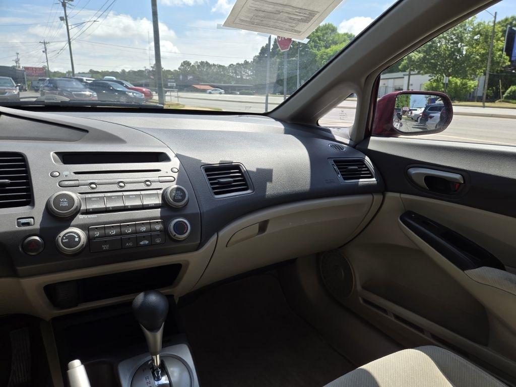 Honda Civic LX Sedan 5-Speed AT 2009