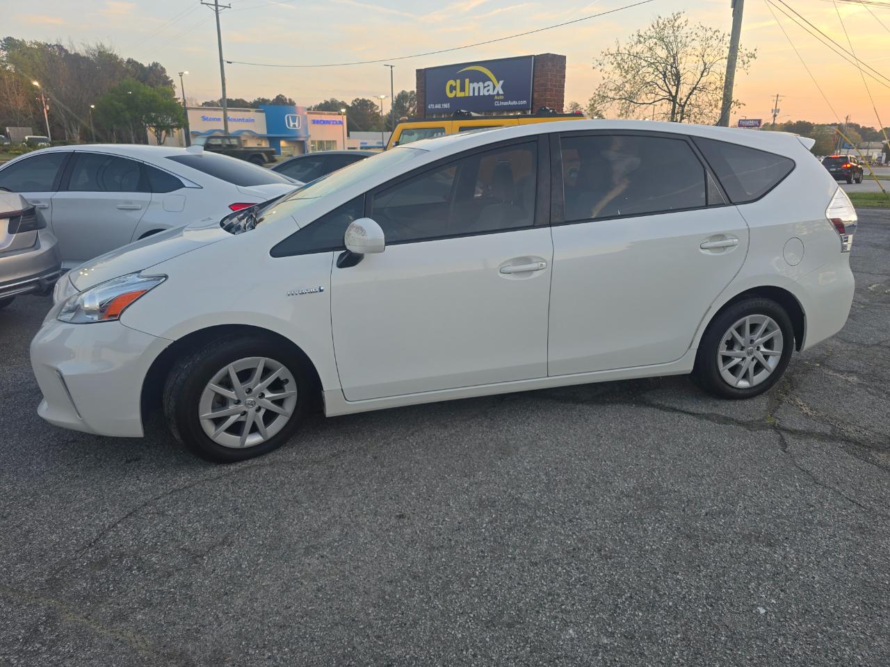 Toyota Prius V Two 2012