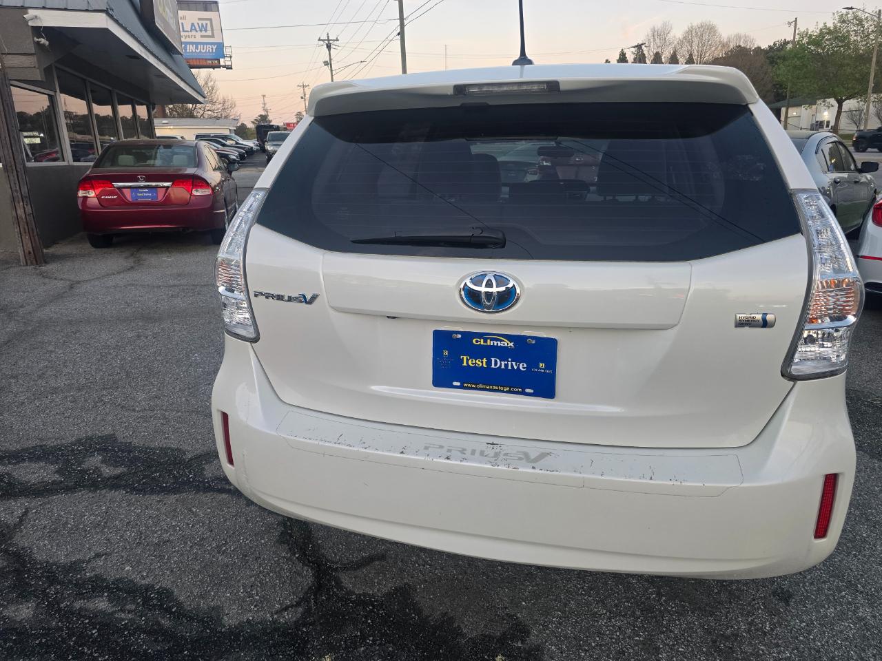 Toyota Prius V Two 2012