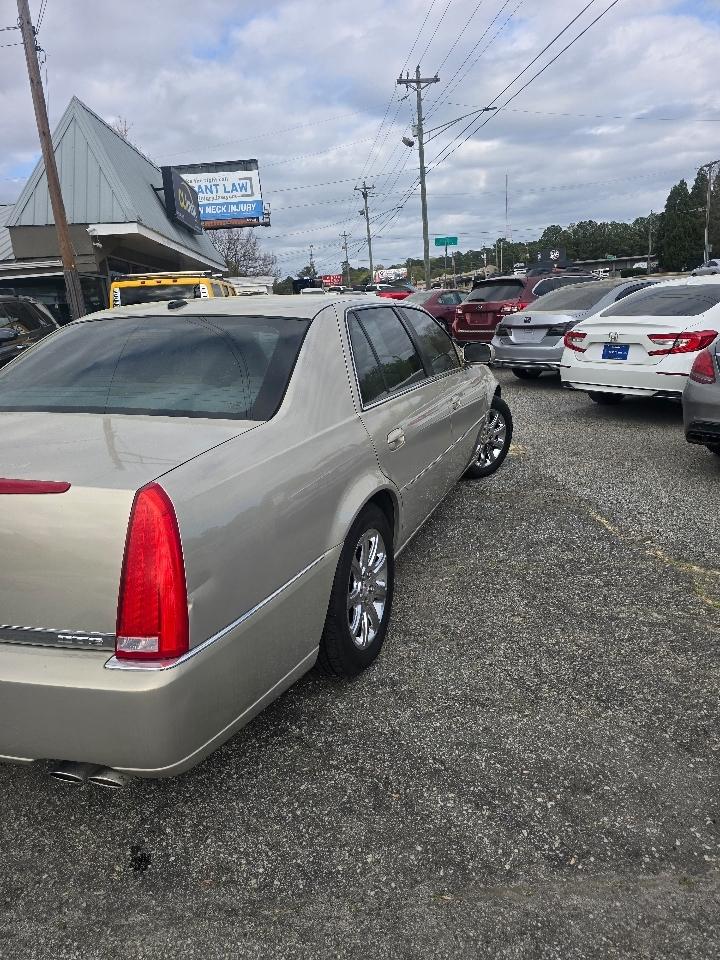 Cadillac DTS Luxury II 2008