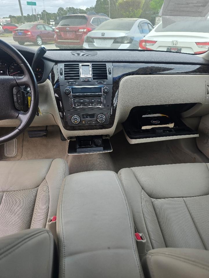 Cadillac DTS Luxury II 2008