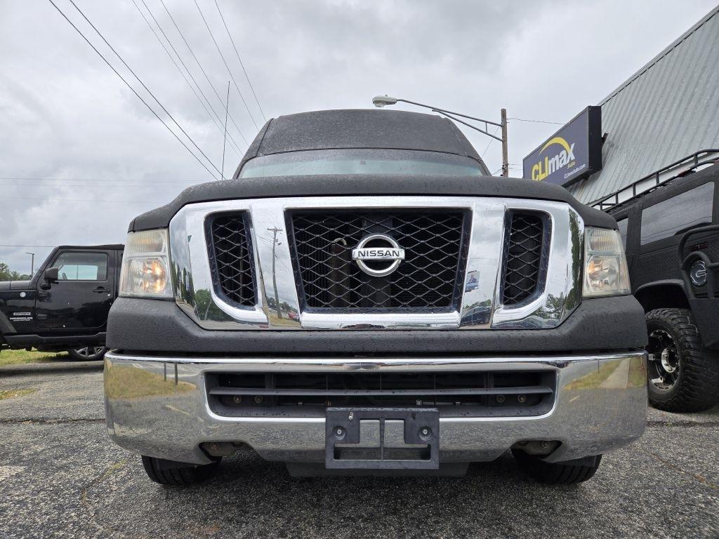 Nissan NV Cargo 2500 HD S V8 High Roof 2012