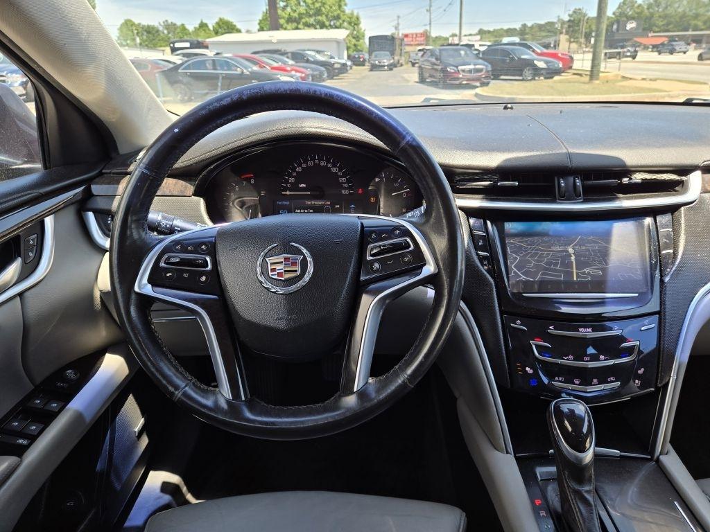 Cadillac XTS Luxury 2013