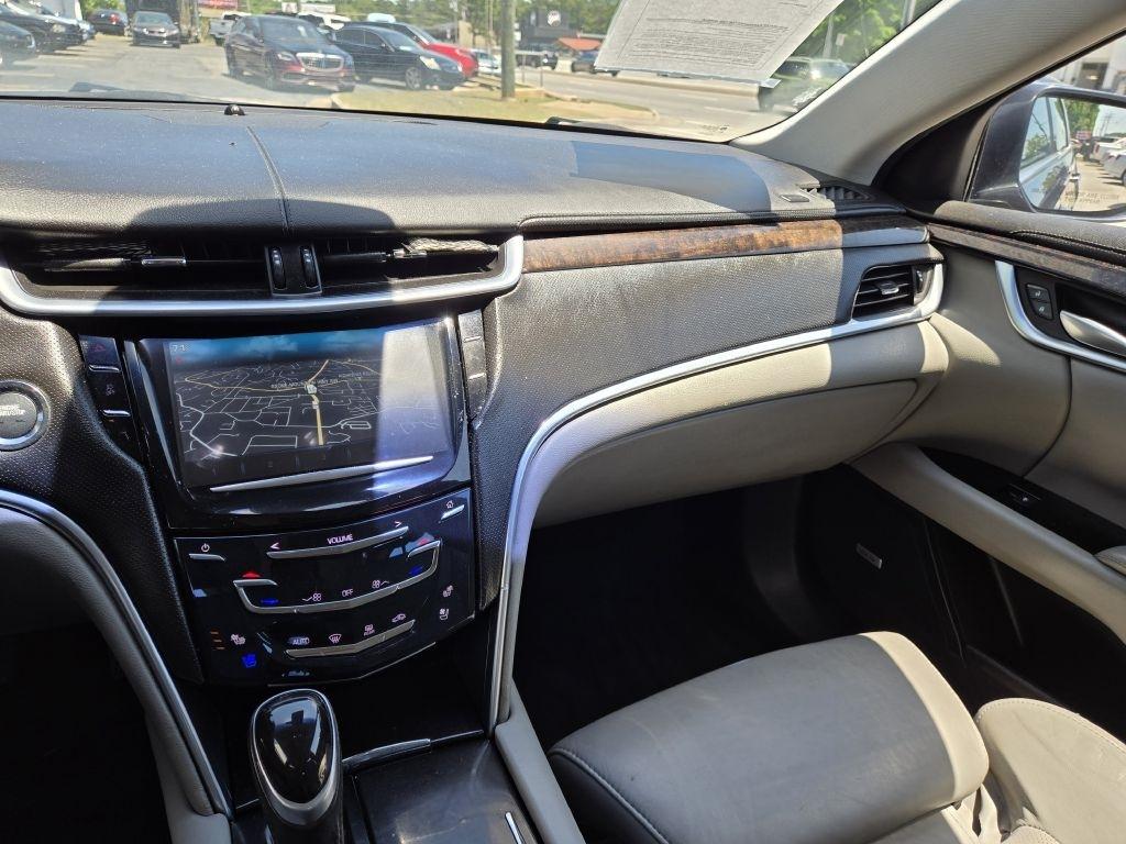 Cadillac XTS Luxury 2013