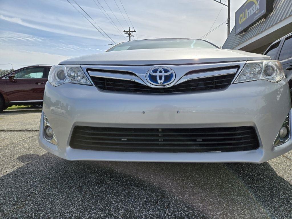 Toyota Camry Hybrid  2012