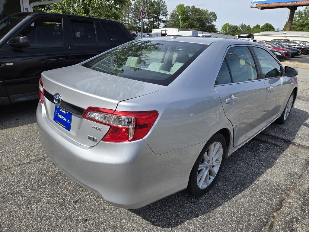 Toyota Camry Hybrid  2012