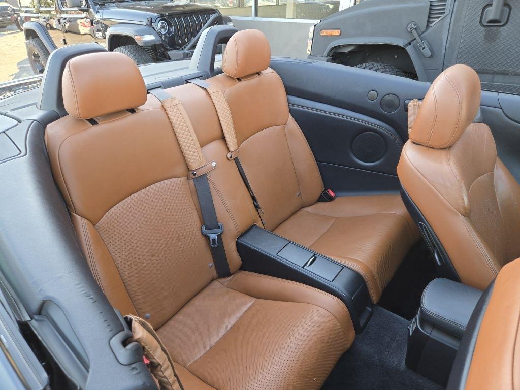 Lexus IS C 250 Manual 2011